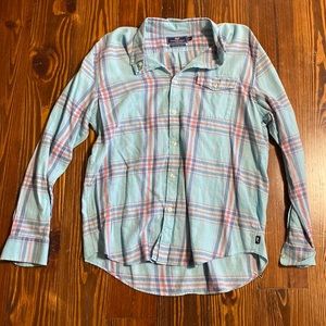Vineyard Vines button down casual shirt